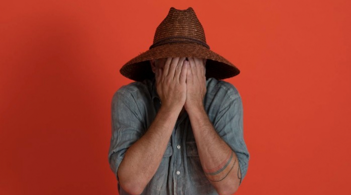 Dekker talks to us about writing with Jose Gonzales, making headway in the U.S and the difficulties associated with wearing a hat! [EXCLUSIVE]