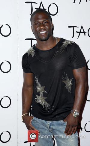 Kevin Hart Leads Atlanta Fans In Spontaneous 5K Run